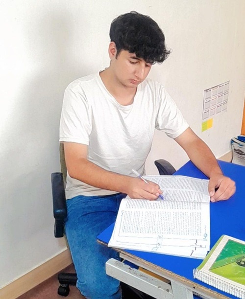 گفت‌وگو با متین کوسه غراوی؛ قهرمان پیوستگی دوازدهم تجربی