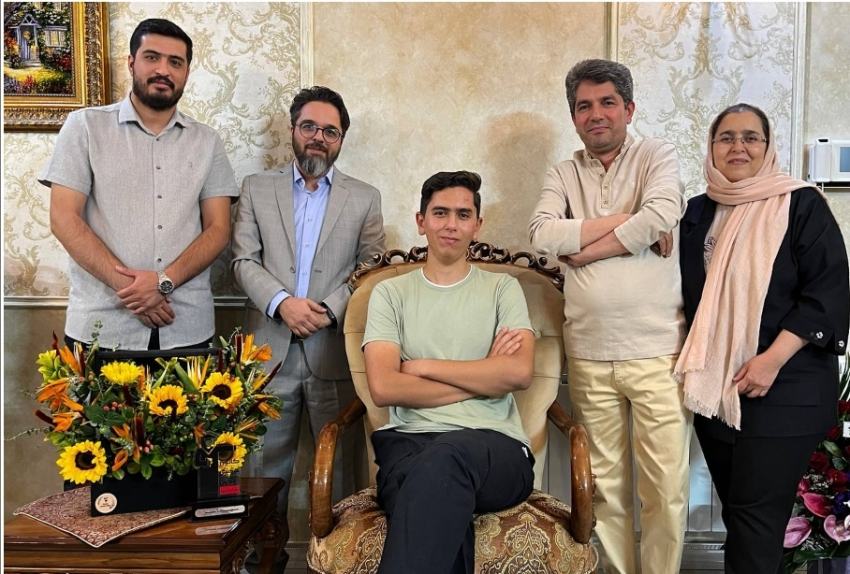 سجاد لطفی، رتبه 3 کشوری تجربی کنکور 1403 (2سال ، 30 آزمون)