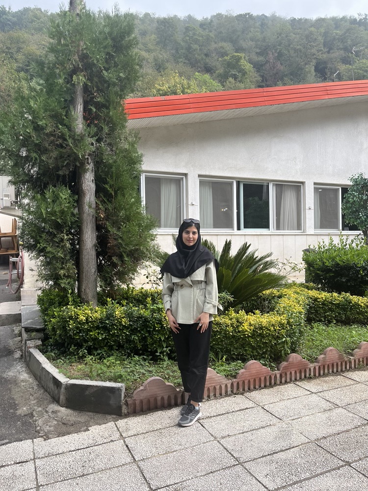 گفت‌گو با نگار مسیح‌پور؛ از علوم آزمایشگاهی تا پزشکی روزانه گرگان