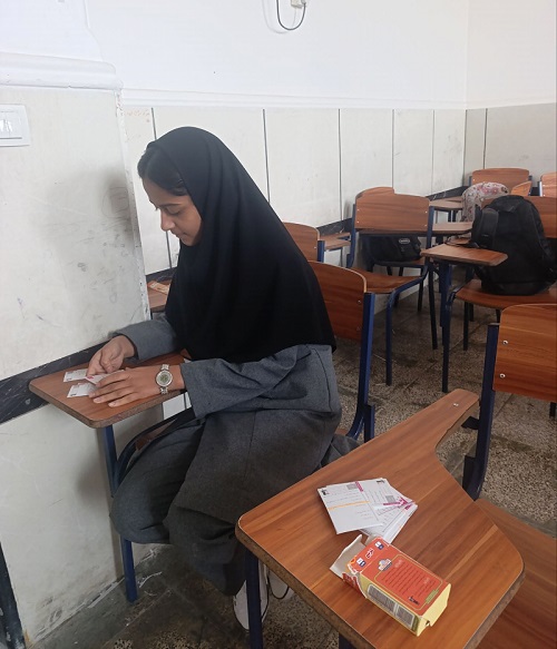 مصاحبه با فاطمه باقری دانش آموز پیشرفت پایه هفتم از داراب