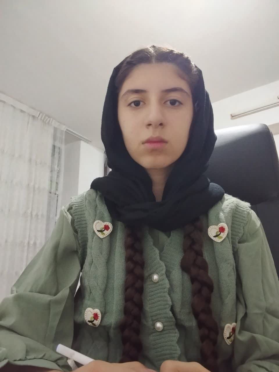 گفت و گو با قهرمان پیشرفت پایه هشتم : نهال نظامی از خمینی شهر