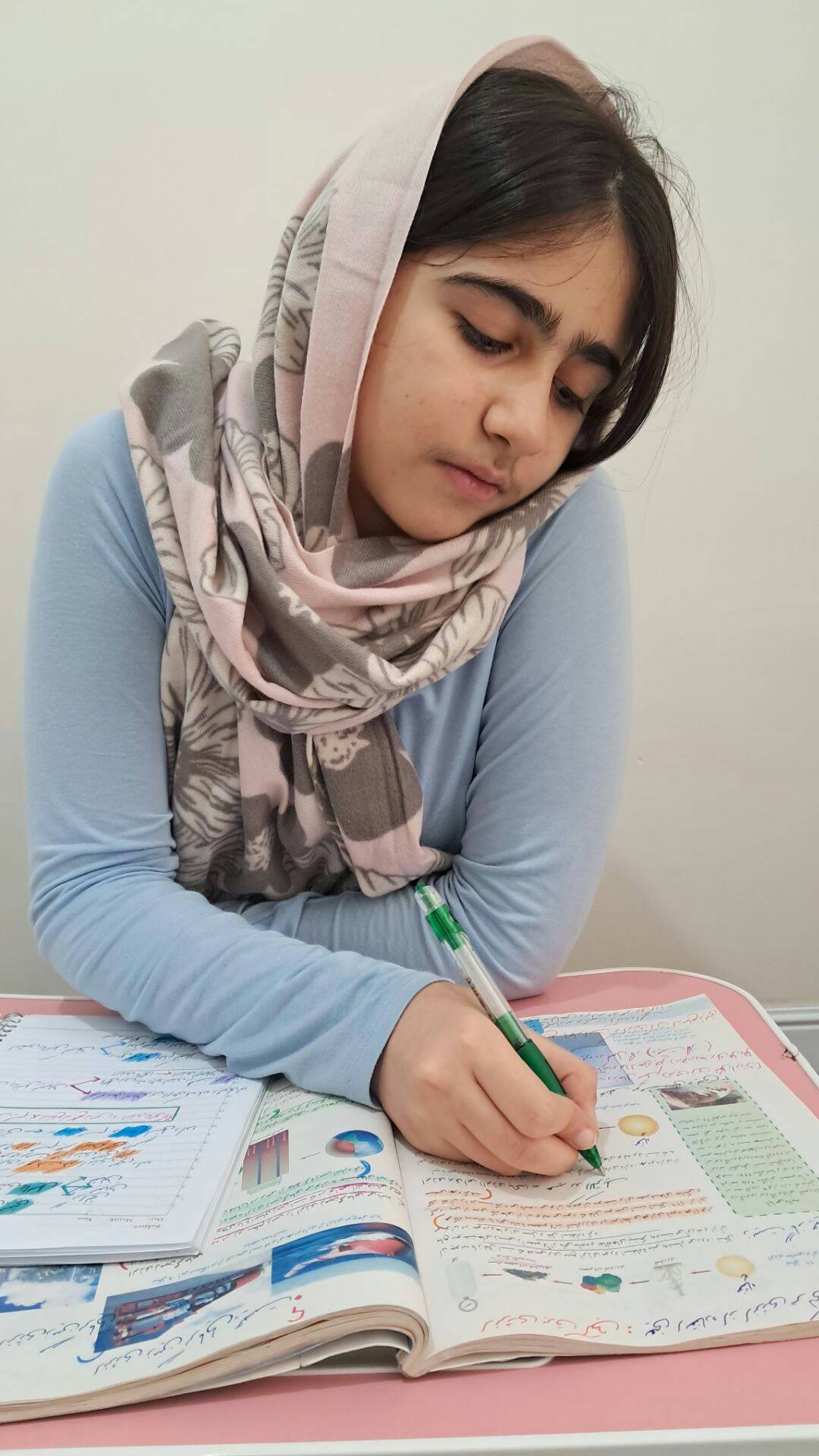 گفت و گو با روژیا مرادی قهرمان پیوستگی پایه هفتم