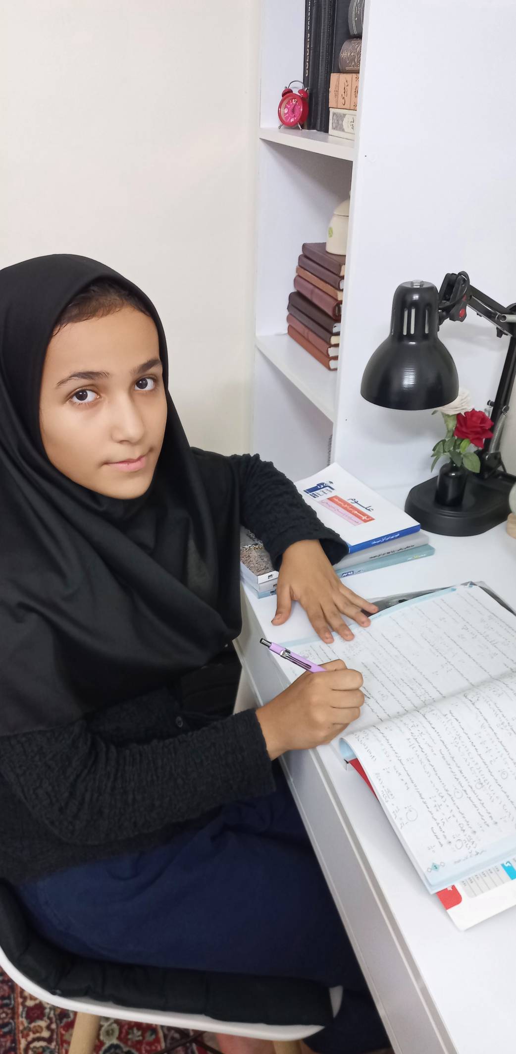 گفت و گو با سما رستمی دانش آموز قهرمان پیشرفت تابستان