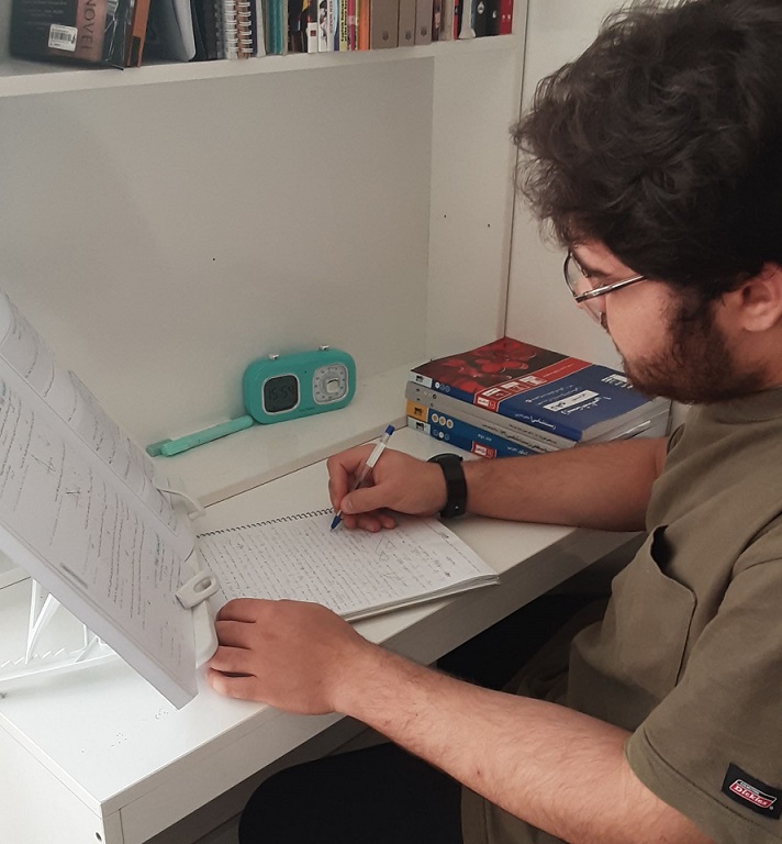 گفت وگو با شاهرخ معروفی، دوازدهم تجربی وقهرمان پیشرفت درپاییز1404