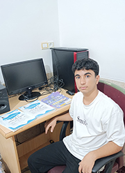 امیر محمد زارع قهرمان پاییز از مرودشت ( دهم تجربی )