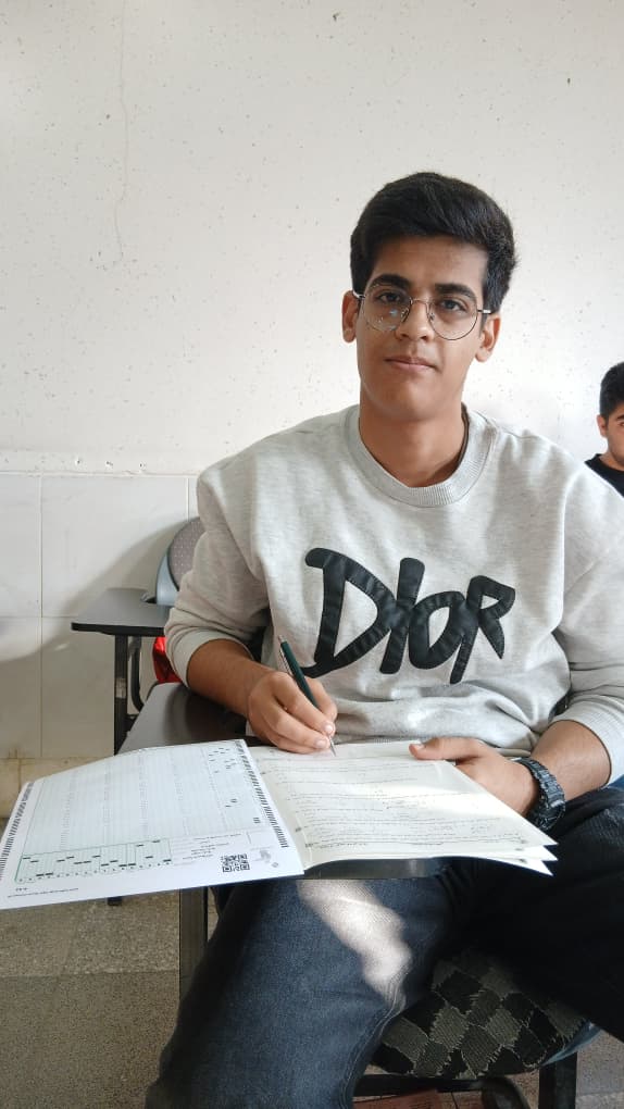 سینا شیروانی قهرمان پاییز از مرودشت