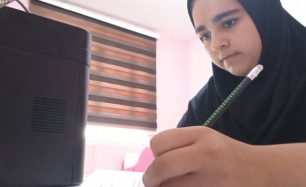 گفتگو با آیناز سپهوند دانش آموز پرتلاش و هدفمند خرم آبادی