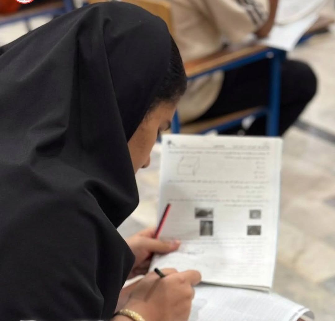 گفتگو با النا فتاحی؛ قهرمان پیوستگی دهم تجربی از اسلام آباد غرب