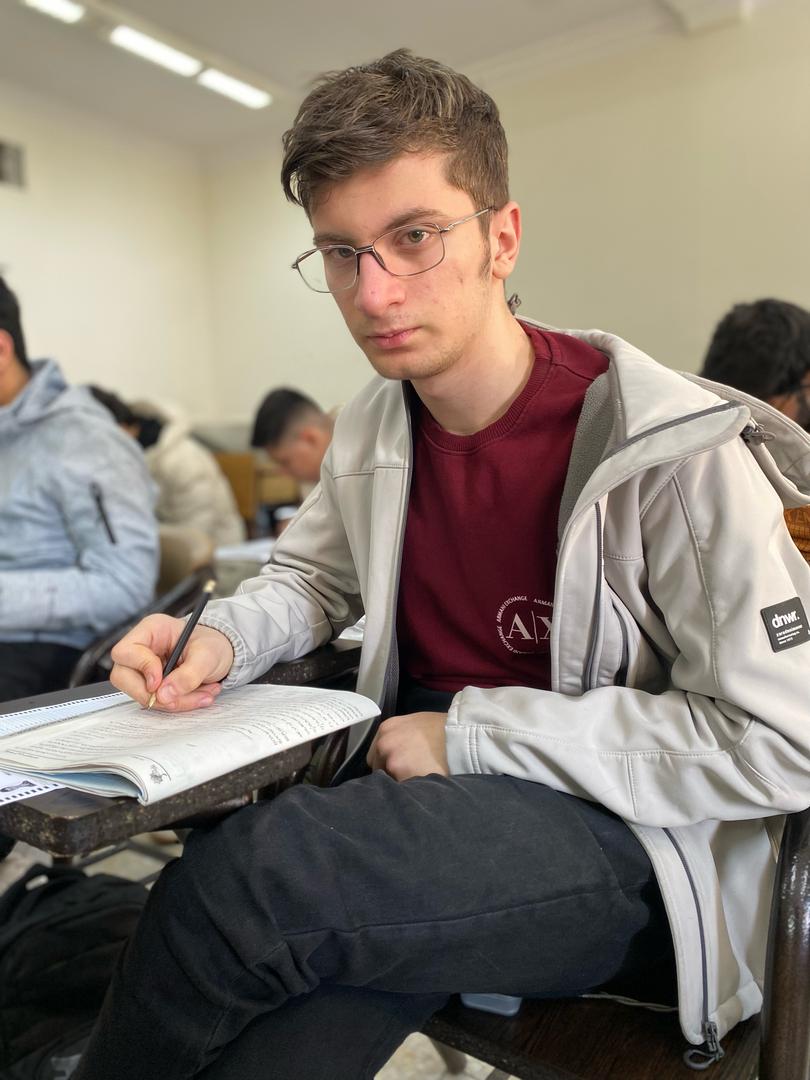 دانش آموز برتر:گفتگو با طاها علی اکبری پایه دوازدهم تجربی از مشهد