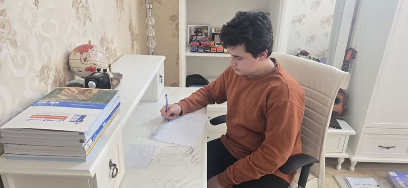 قهرمان پاییز:گفتگو با مهیار بیدخوری پایه نهم