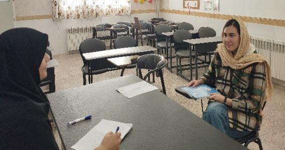 یلدا کریمزاده قهرمان پیشرفت دوازدهم انسانی از شهرکرد