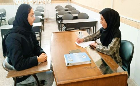 گفتگو با رونیکا ریاحی قهرمان پیشرفت دوازدهم ریاضی از شهرکرد