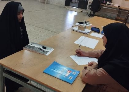 گفتگو باحسنا عبداللهی قهرمان پیشرفت یازدهم علوم و معارف از شهرکرد