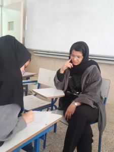 گفتگو با آوا فاضلی قهرمان پیشرفت دوازدهم تجربی از شهرکرد