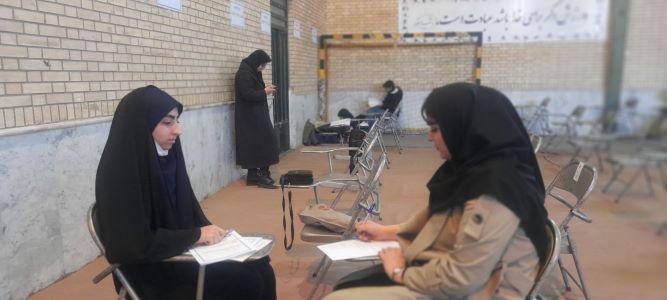 گفتگو با لیلا باقری قهرمان پیشرفت دوازدهم علوم و معارف از شهرکرد