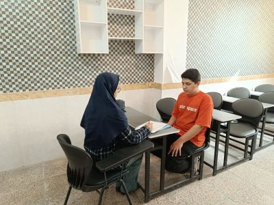 گفتگو با ابوالفضل آقابابایی قهرمان پیشرفت پایه نهم از شهرکرد