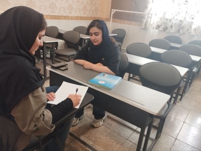 گفتگو با کیمیا حیدری قهرمان پیشرفت یازدهم انسانی از شهرکرد
