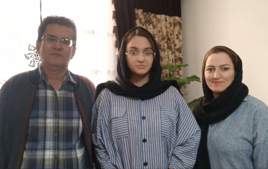 مصاحبه با فاطمه رئیسی؛ دانش‌آموز پایه دوازدهم تجربی از شیراز