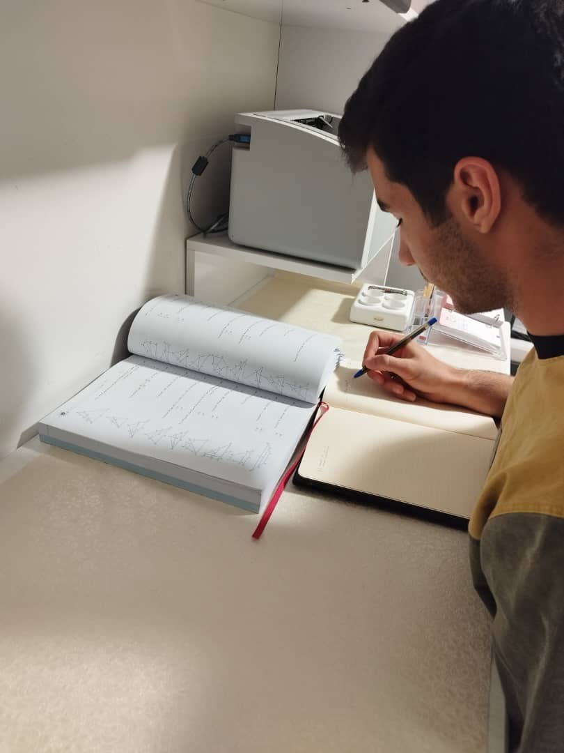 مصاحبه با علی جوکار؛ دانشآموز پایه یازدهم تجربی از شیراز