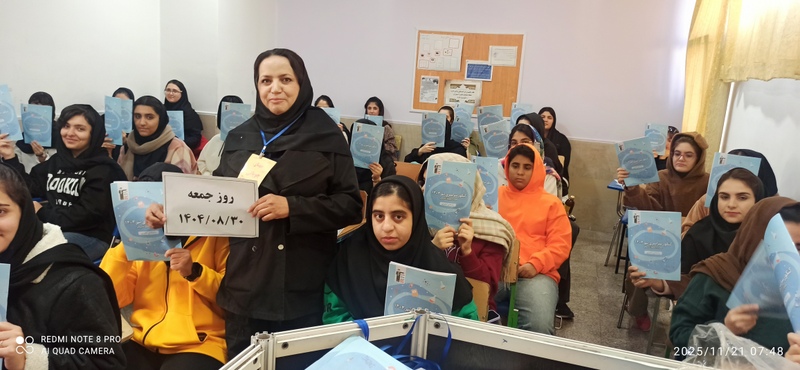 مصاحبه با مهناز چوپانی؛ پشتیبان برتر کنکوری تجربی از شیراز