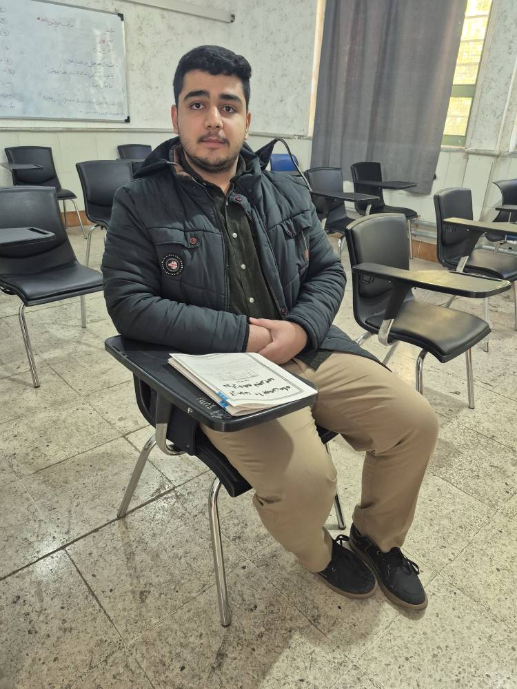 مصاحبه با علیرضا غلامی؛ دانش‌آموز پایه دوازدهم تجربی از شیراز