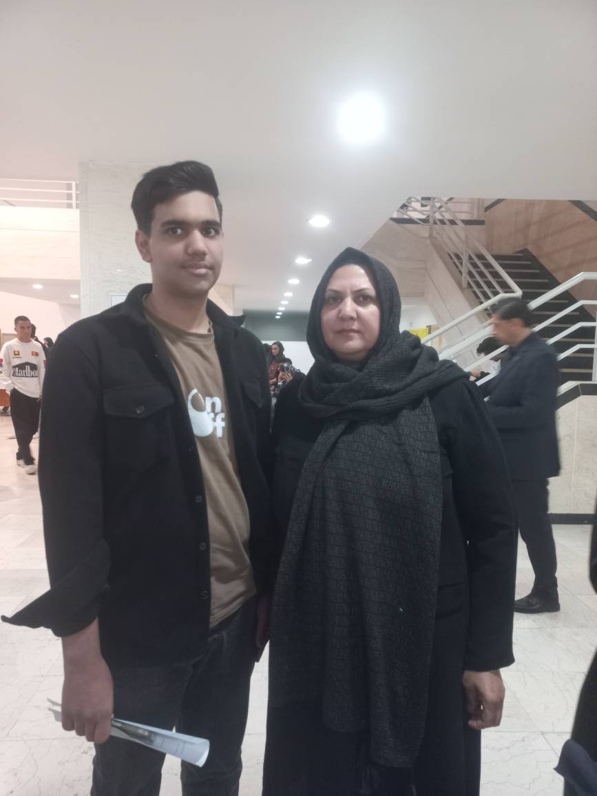 مصاحبه با نوید محرابی؛ دانش‌آموز پایه دوازدهم تجربی از شیراز