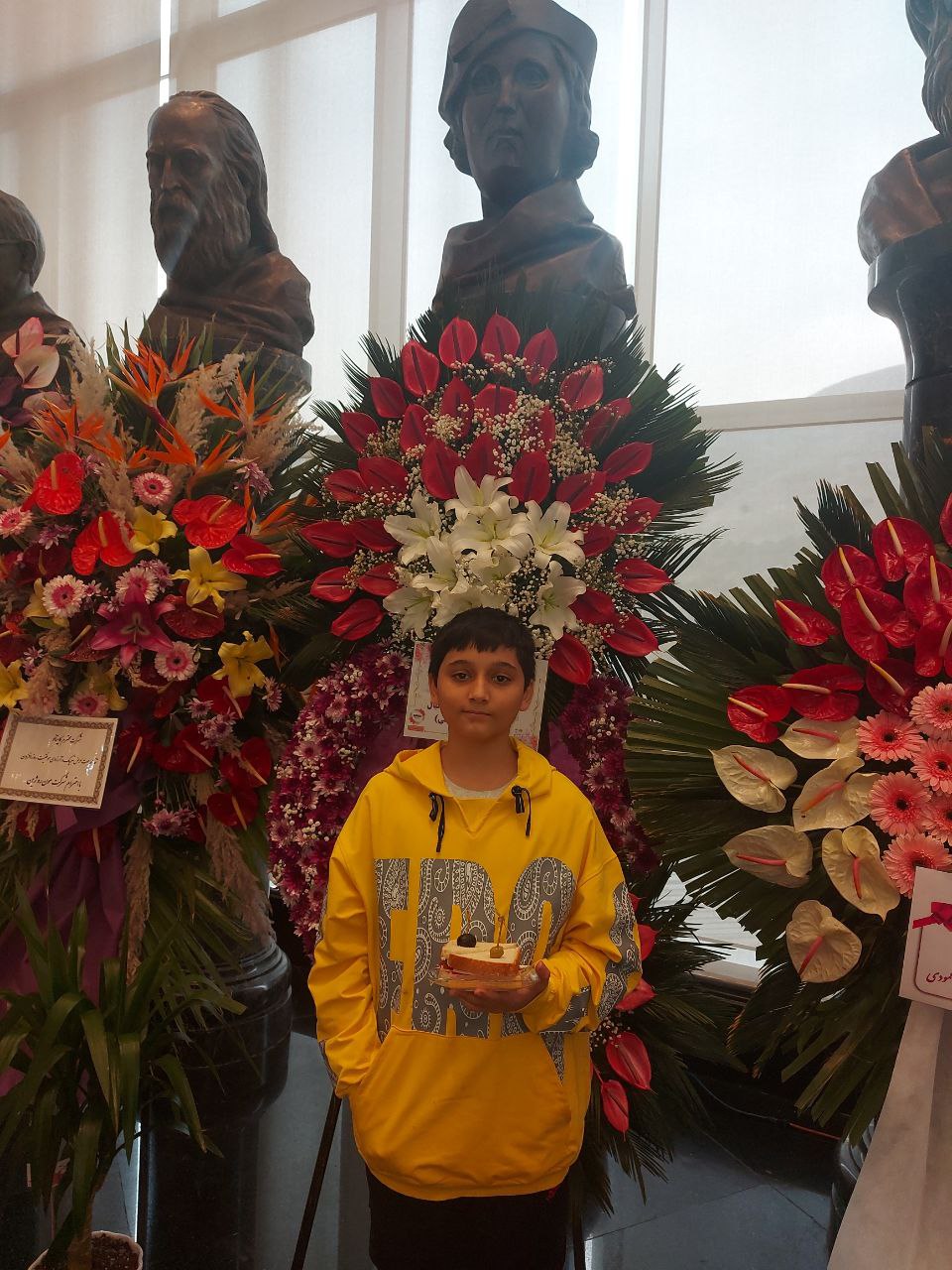 گفت و گو با معصومه عظیمی فر مدرس و اولیا دانش آموز علی رخشی ماه