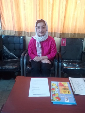 مصاحبه با آرمیتا کم دانش آموز دوازدهم تجربی قهرمان مهرو آبان