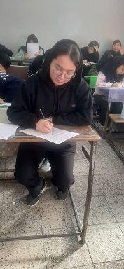 مصاحبه با نوریه حنفی دانش آموز یازدهم تجربی قهرمان مهروآبان