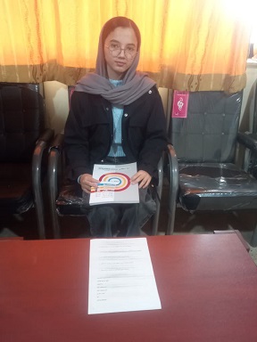 گفتگو با محسنه نیسانی دانش آموز یازدهم تجربی - قهرمان پاییز