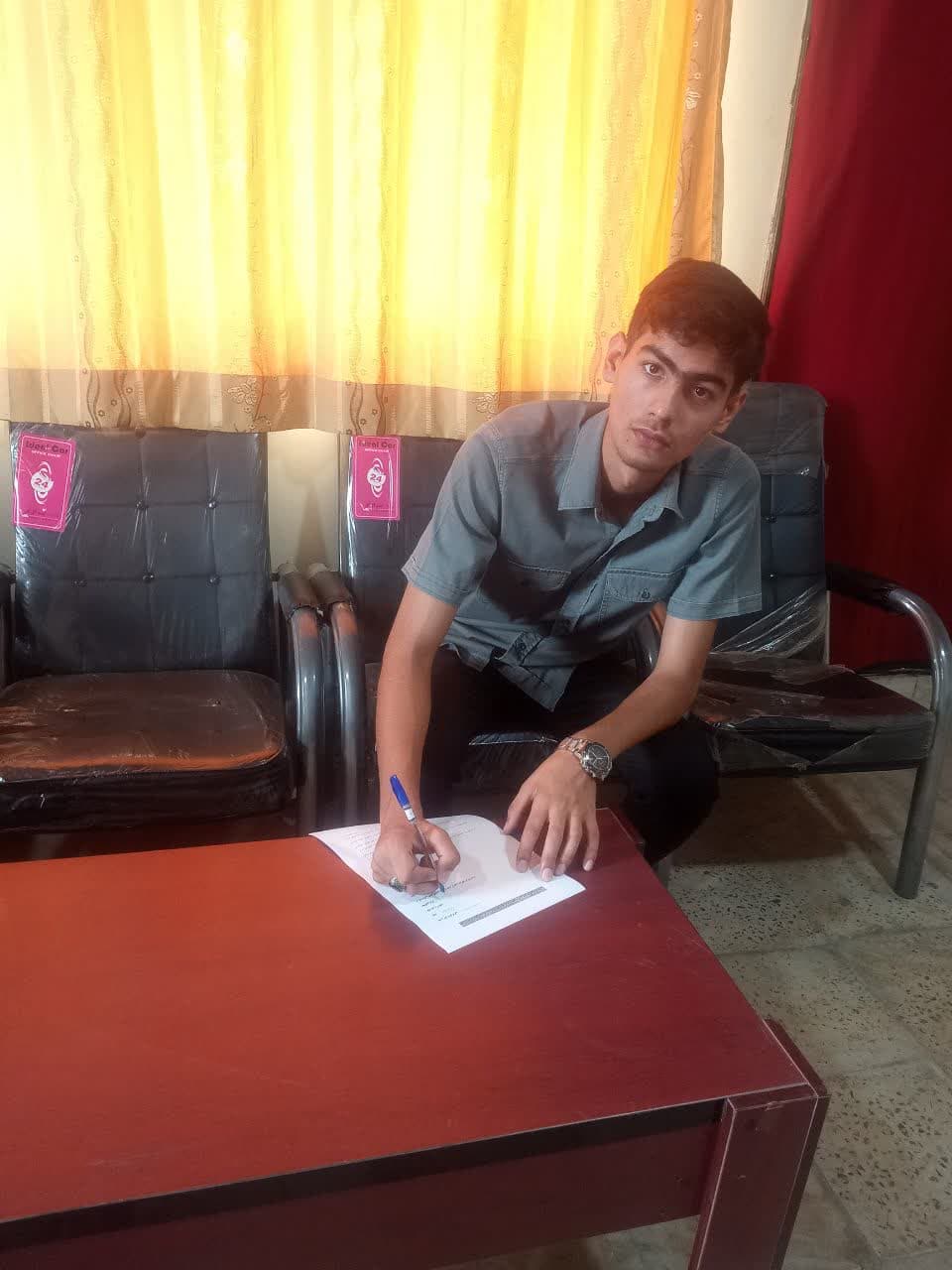 گفتگو با حافظ سقلی دانش آموز دهم تجربی -قهرمان پیشرفت