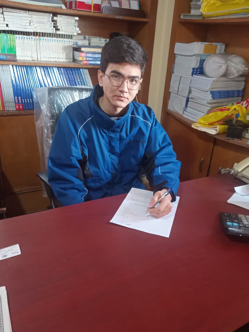 گفتگو با یاسین آرخی دانش آموز دوازدهم تجربی-تراز برتر