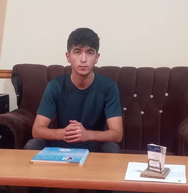 گفتگو با محمدامین استادی کم دانش آموز پایه یازدهم تجربی
