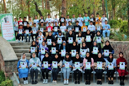 مصاحبه با قهرمان پیشرفت دهم تجربی از سمنان: ریحانه جلالیون