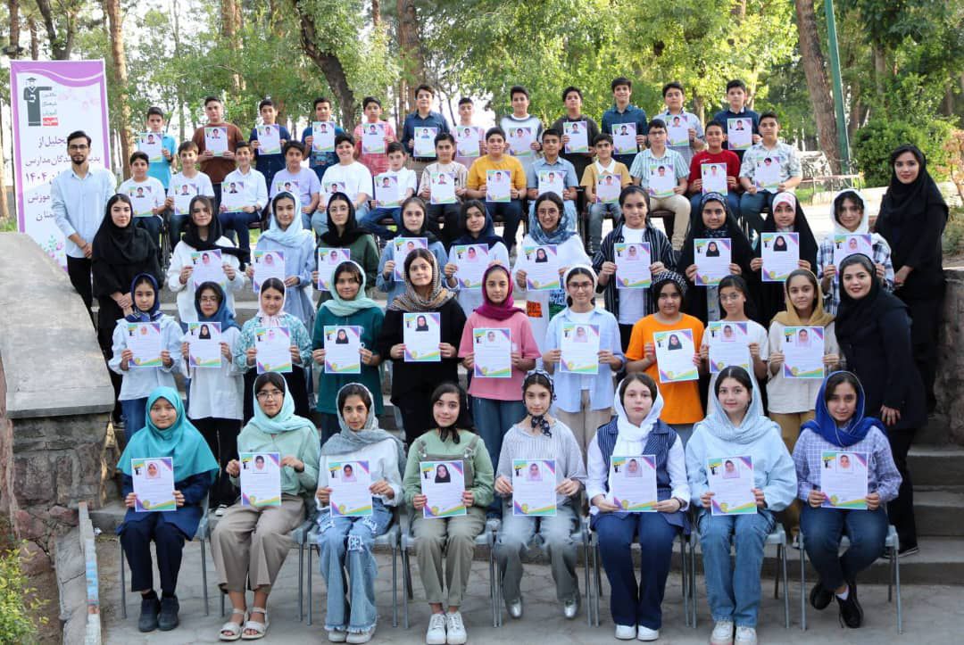 گفتگو با پریا ثنائی قبولی تیزهوشان پایه هفتم از سمنان