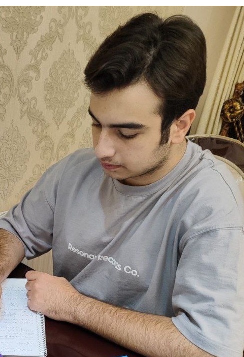 گفتگو با سیدامیرحسین سیادتپور قهرمان تابستان دوازدهم ریاضی سمنان