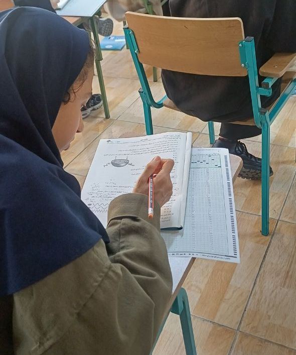 گفتگو با الهه حسن نو قهرمان تابستان دهم تجربی از سمنان