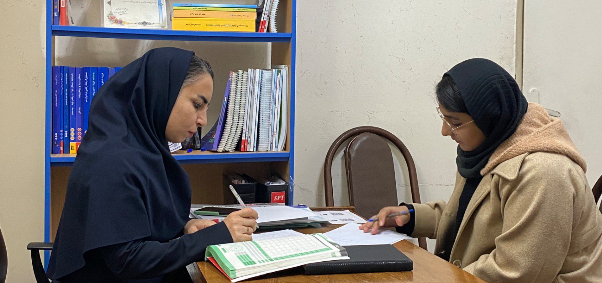 گفتگو با یاسمن رضاکاظمی قهرمان پاییز دوازدهم تجربی از سمنان