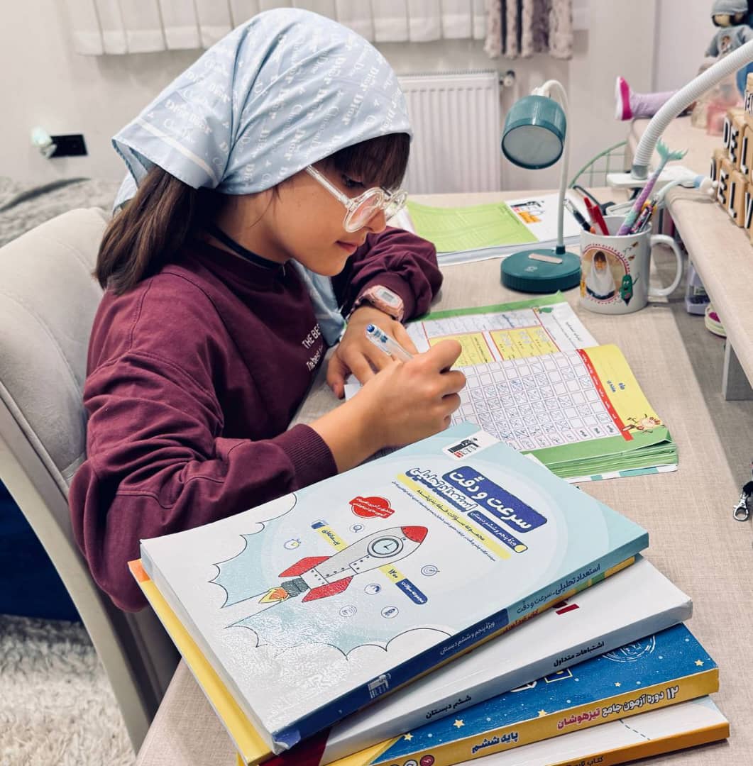 گفتگو با دلسا یحیایی قهرمان تابستان و پاییز پایه ششم از سمنان