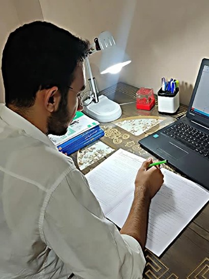 روش مطالعه پویا حسینقلی زاده در دروس ریاضی و علوم و فنون ادبی