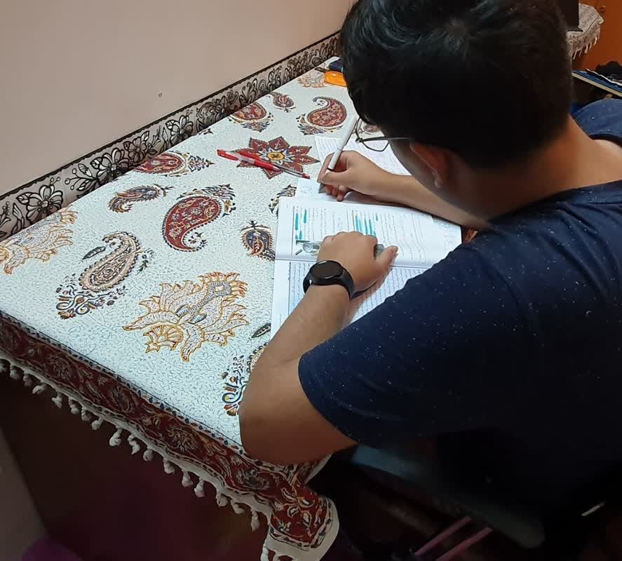 کلکسیون روش مطالعه: محسن نادری نژاد؛ در دروس حسابان و فیزیک