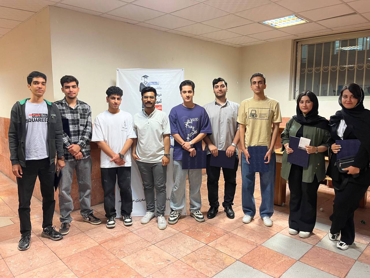 گفتوگو با زینب حیدری رتبه 407 قبولی مهندسی عمران دانشگاه تهران