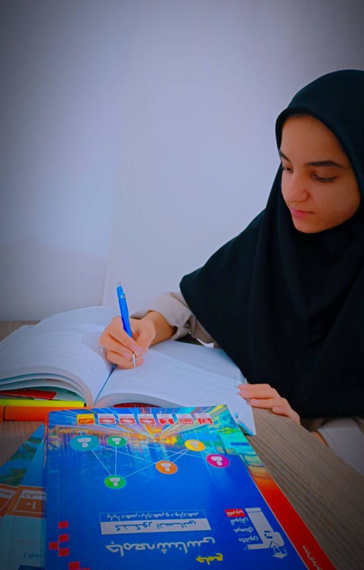 گفتگو با قهرمان ازمون‌های تابستان زینب نعمتی از نظراباد