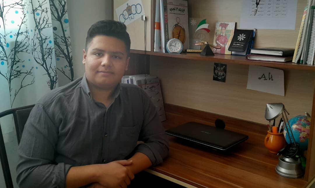 گفتگو با قهرمان ازمون‌های تابستان علی عظیمی راد از نظراباد