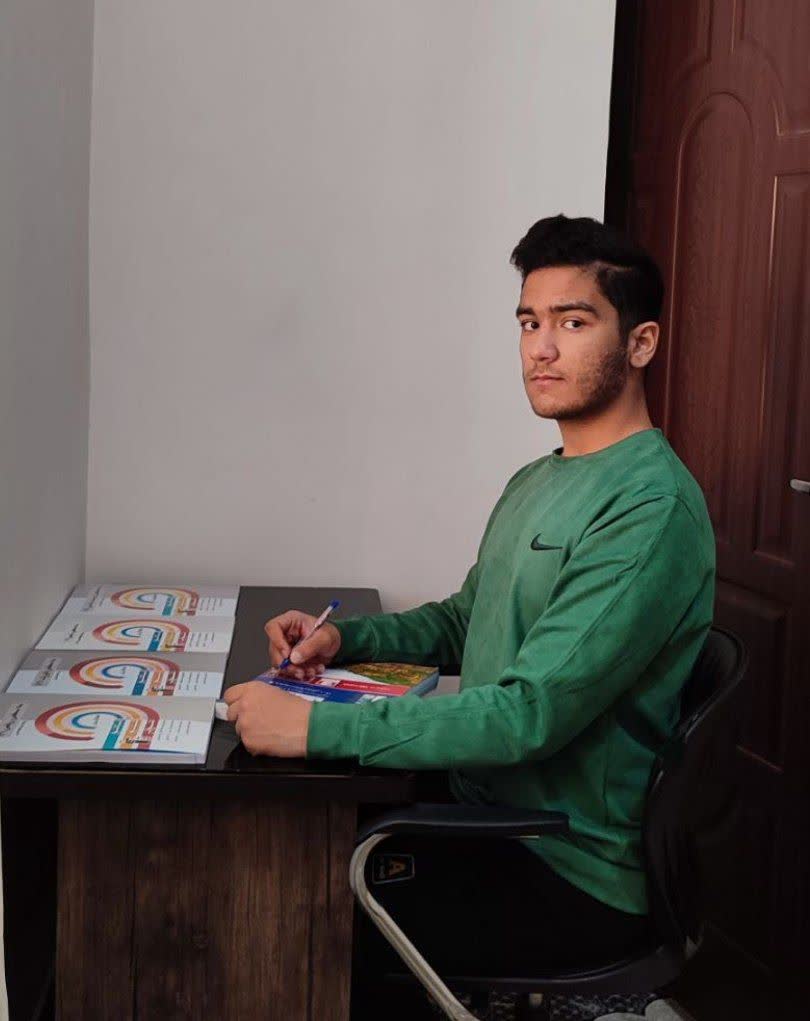 گفتگو با اسامه  فیروزی  قهرمان پیوستگی یازدهم تجربی