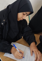 گفتگو با فاطمه سلمانی پایه نهم قهرمان پیشرفت