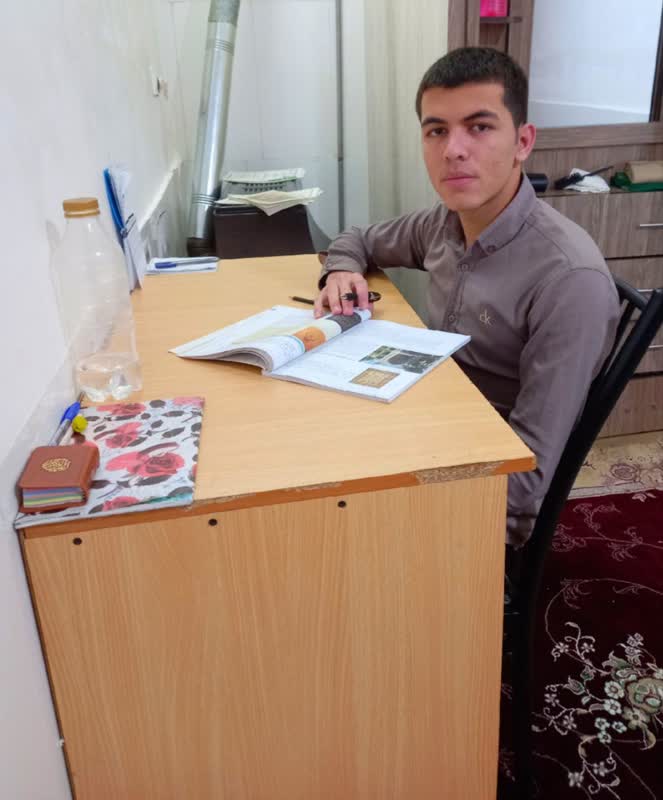 گفتگو با سیداحمد نبوی قهرمان پیشرفت کنکور انسانی