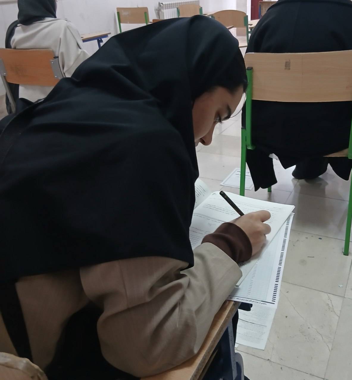 گفتگو با فاطمه گرزین پایه دوازدهم تجربی قهرمان تابستان