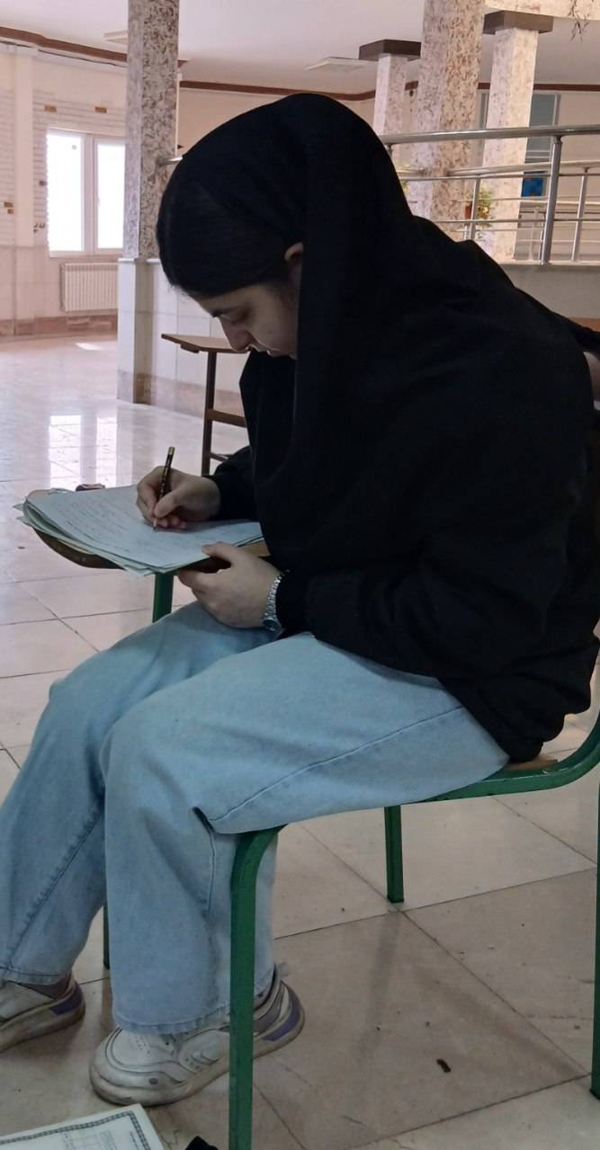 گفتگو با سولماز باش قره دوازدهم تجربی قهرمان پاییز