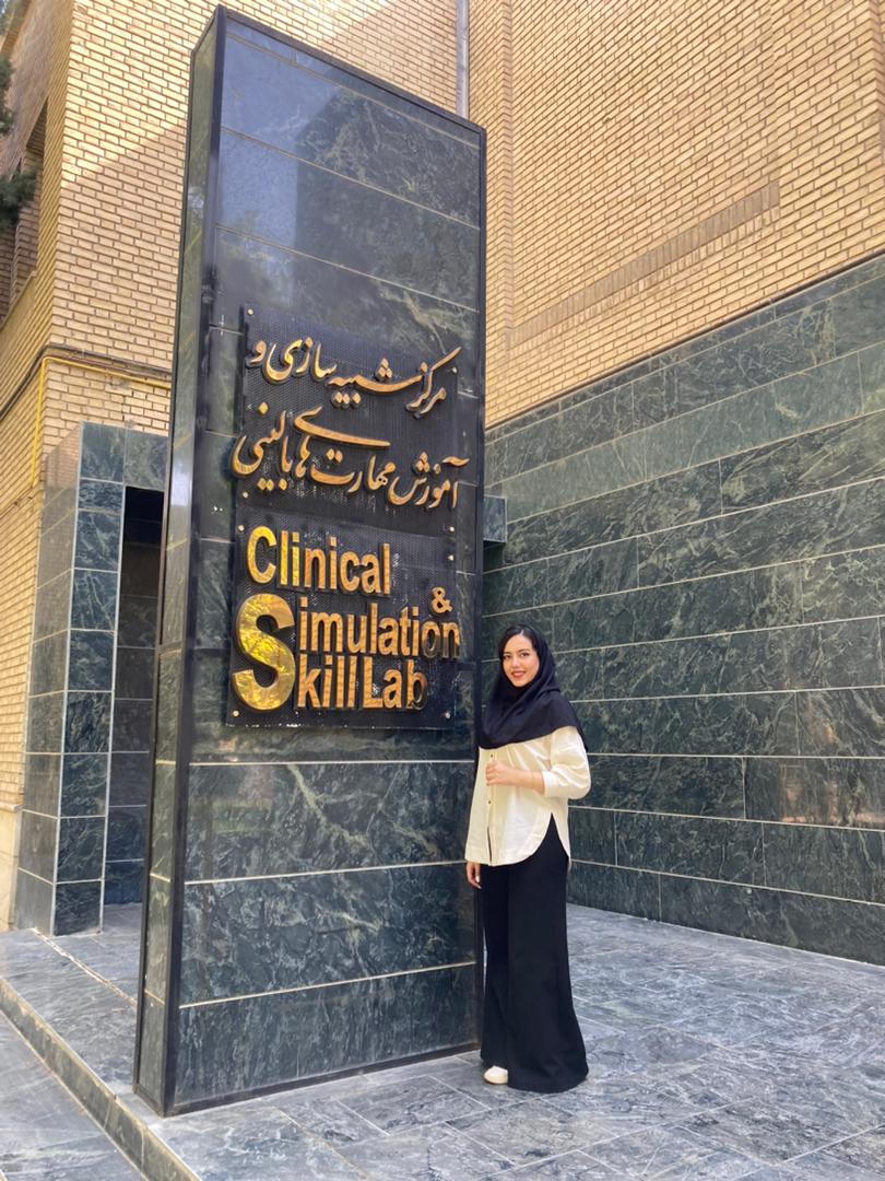 گفتگو با مهدیس عابدیان؛ پشتیبان قهرمان پیشرفت درسی پایه نهم